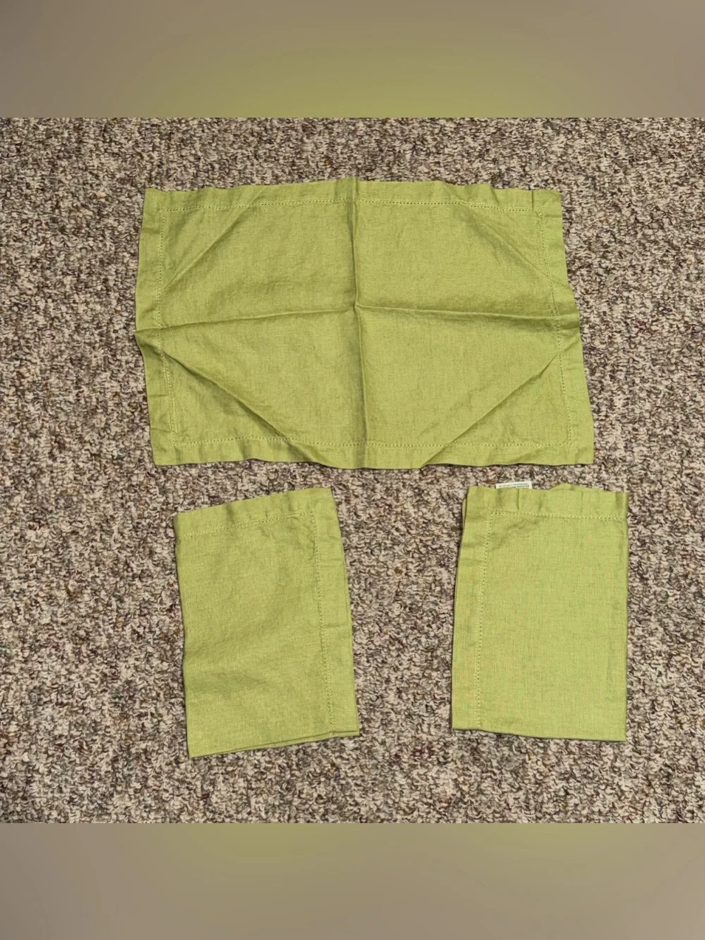 Pottery barn placemat and napkins Lime Green Linen Napkin Set